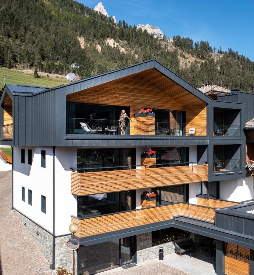Hotel Ladinia Dolomites View Pozza di Fassa Kültér fotó